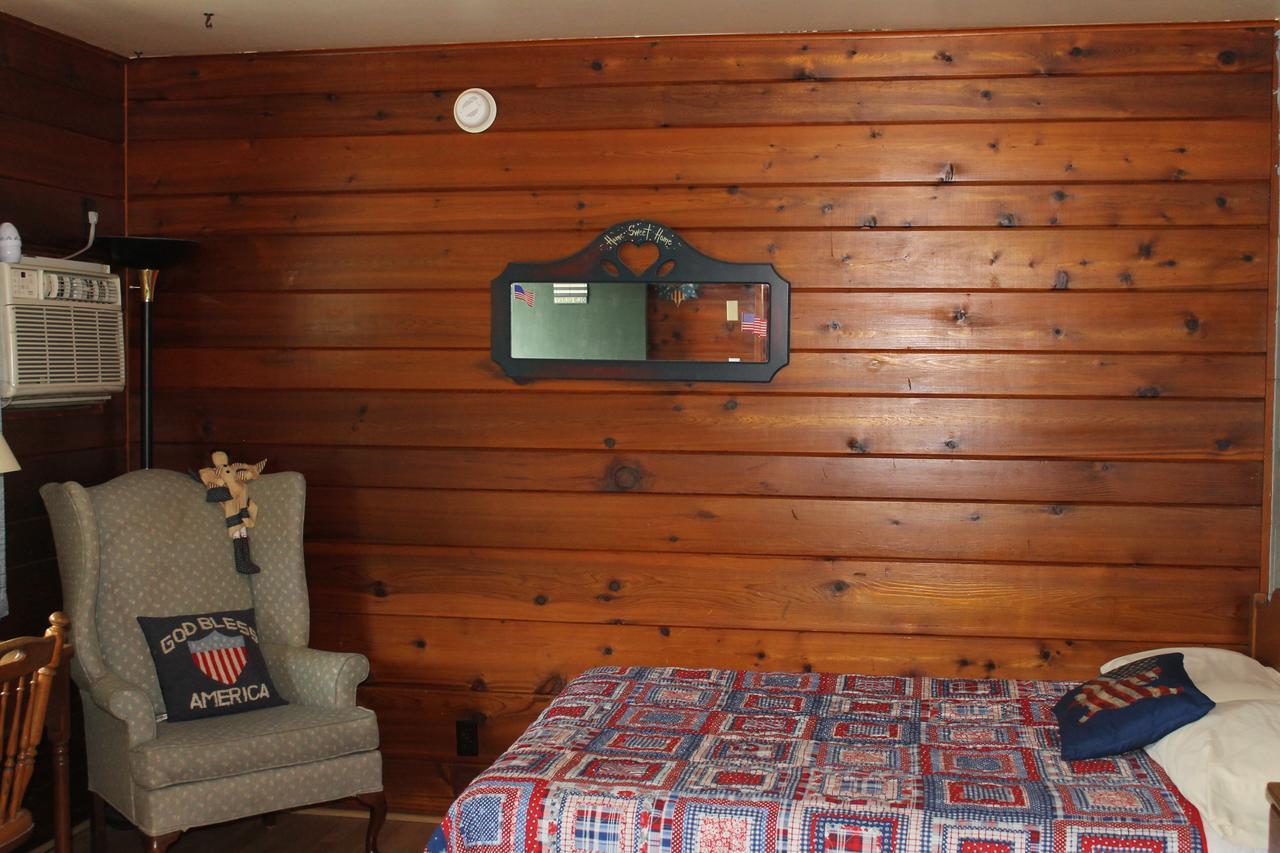 Chateau Motel *
